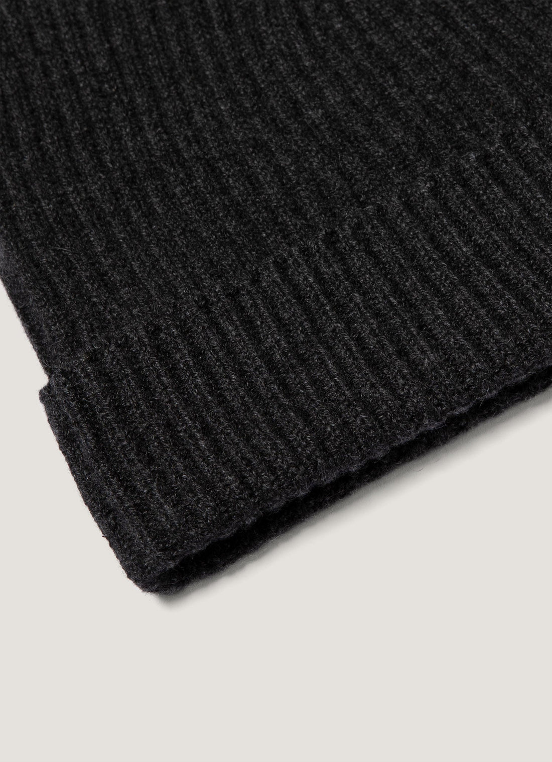 Cashmere Ribbed Hat in Charcoal Melange