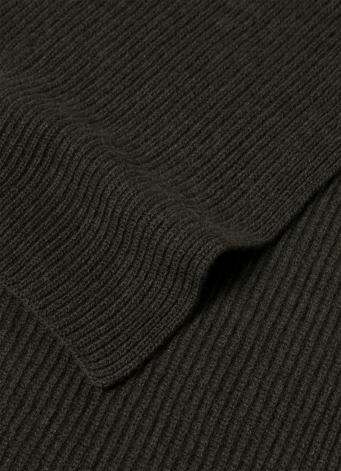 Cashmere Ribbed Scarf in Dark Green