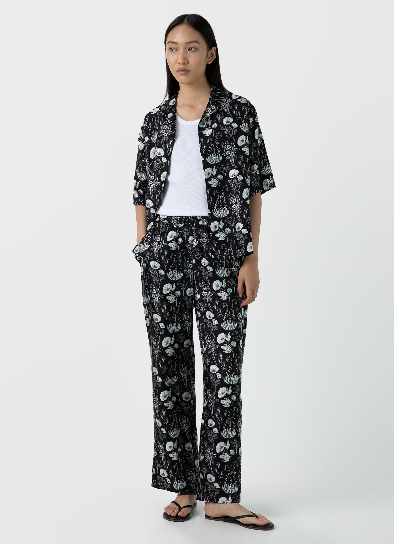 Women's Silk Leaf Print Camp Collar Shirt in Black