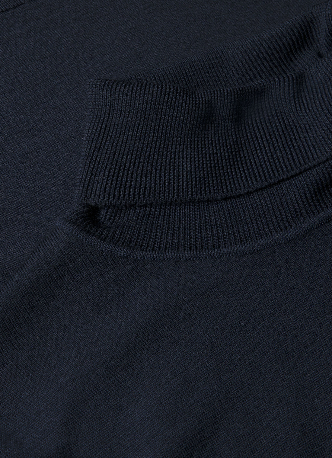 Rollkragenpullover aus extrafeiner Merinowolle