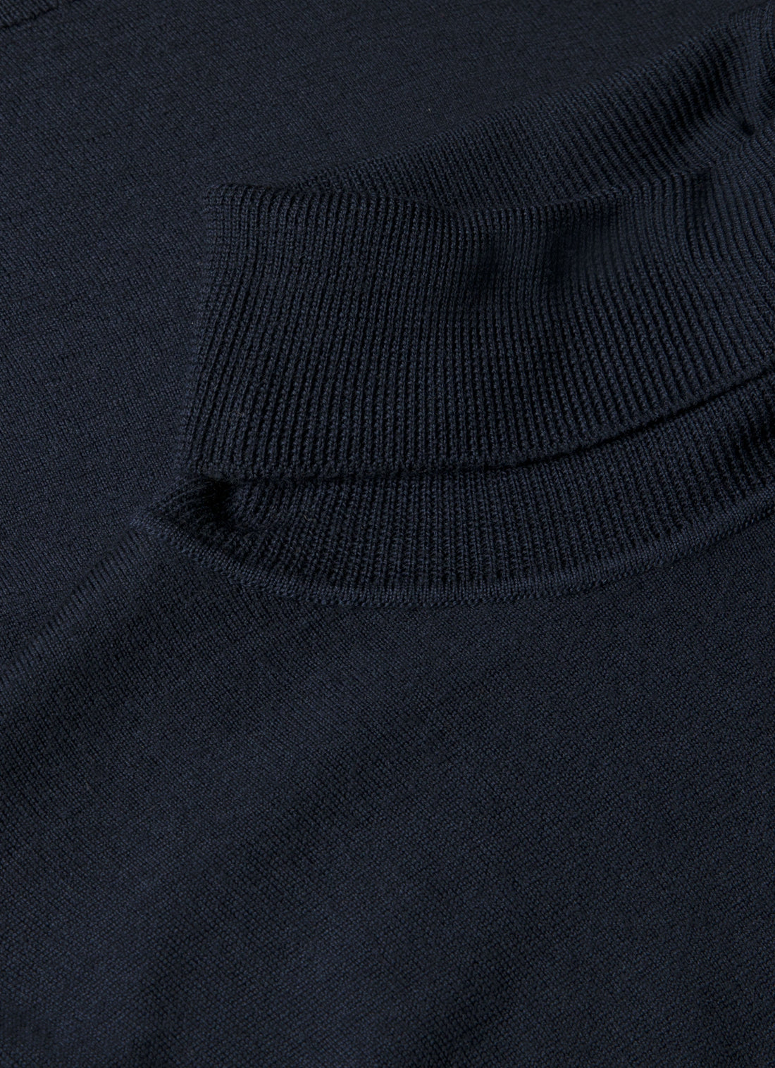 Men's Extra-Fine Merino Roll Neck in Navy