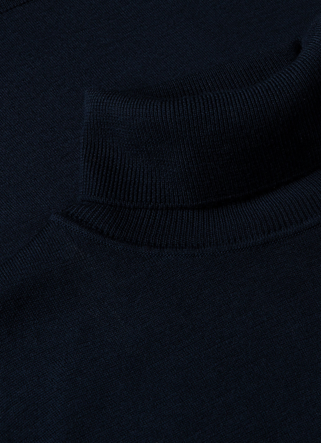 Rollkragenpullover aus extrafeiner Merinowolle