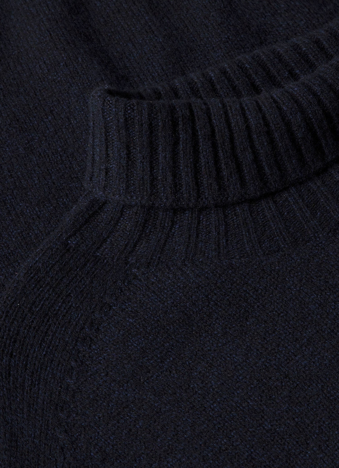 Rollkragenpullover aus Lammwolle