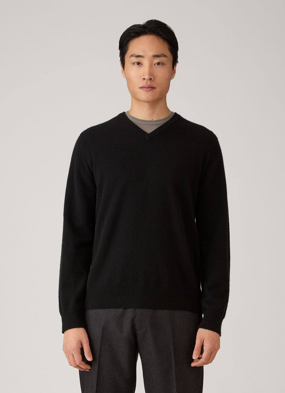 Kaschmirpullover mit V-Ausschnitt