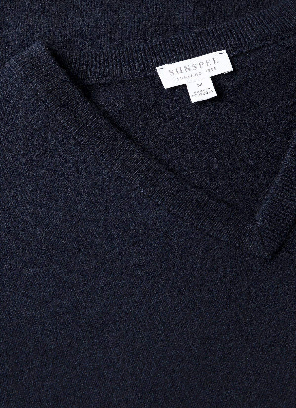 Men's Cashmere V-neck Jumper in Navy