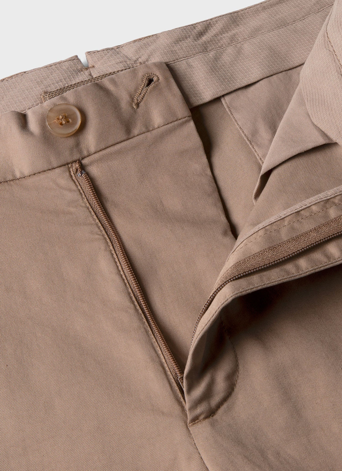 Men's Chino Shorts in Dark Stone