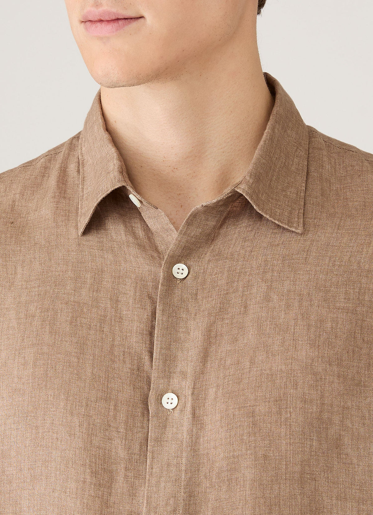 Men's Linen Shirt in Walnut