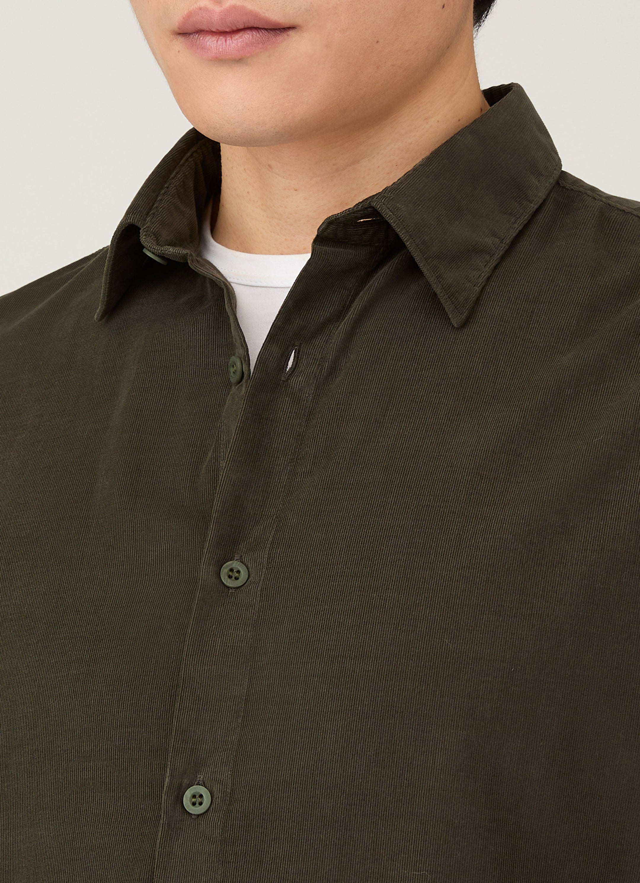 Men's Fine Cord Shirt in Dark Green