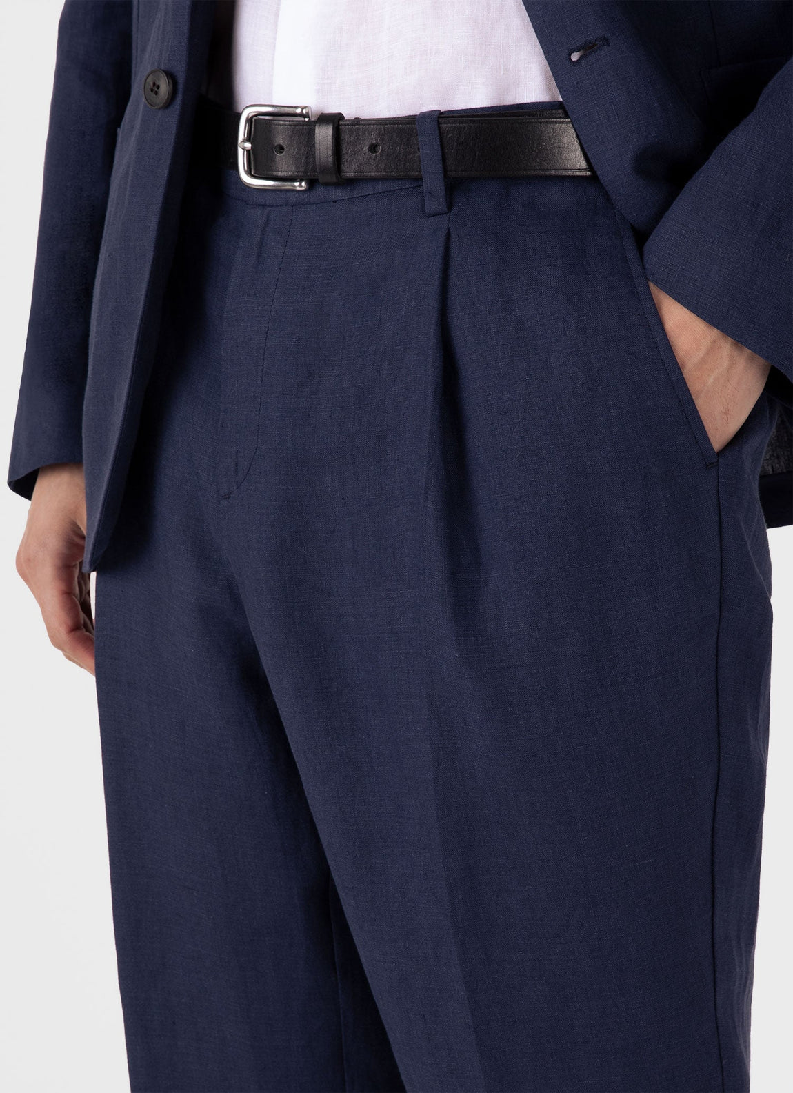Men's Pleated Linen Trouser in Light Navy