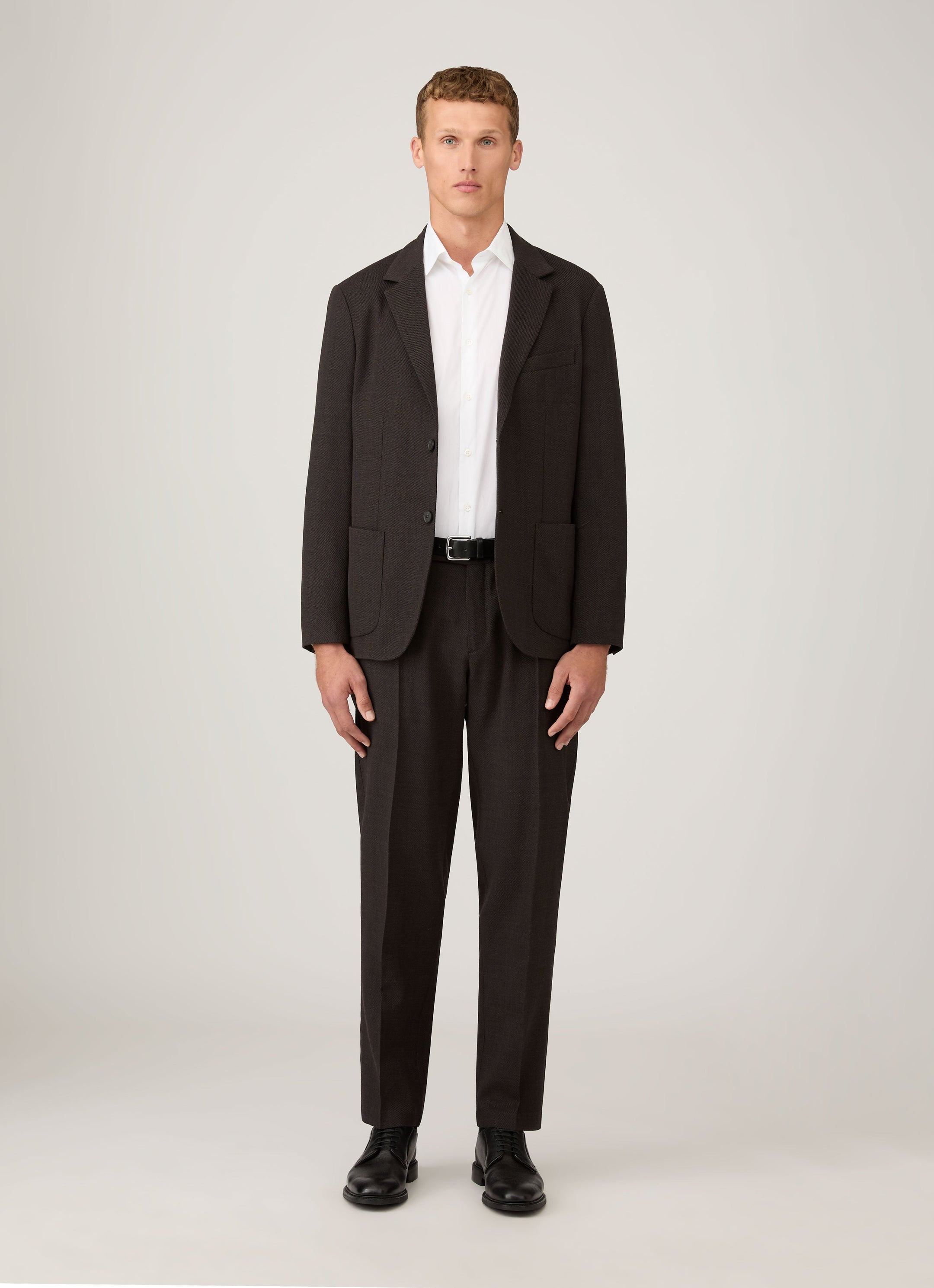 Men's Textured Wool Trouser in Truffle