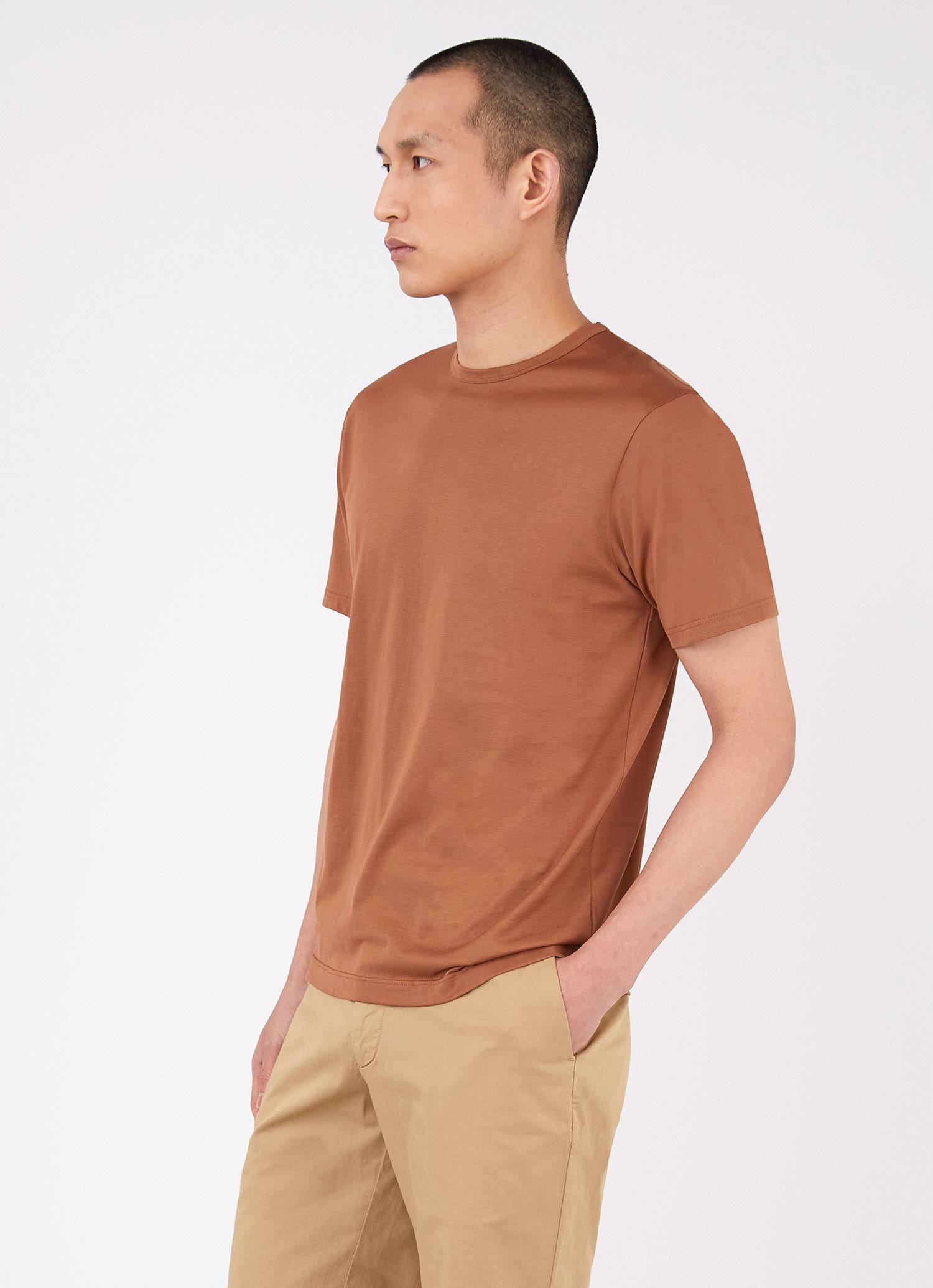 Men's Classic T-shirt in Gingerbread