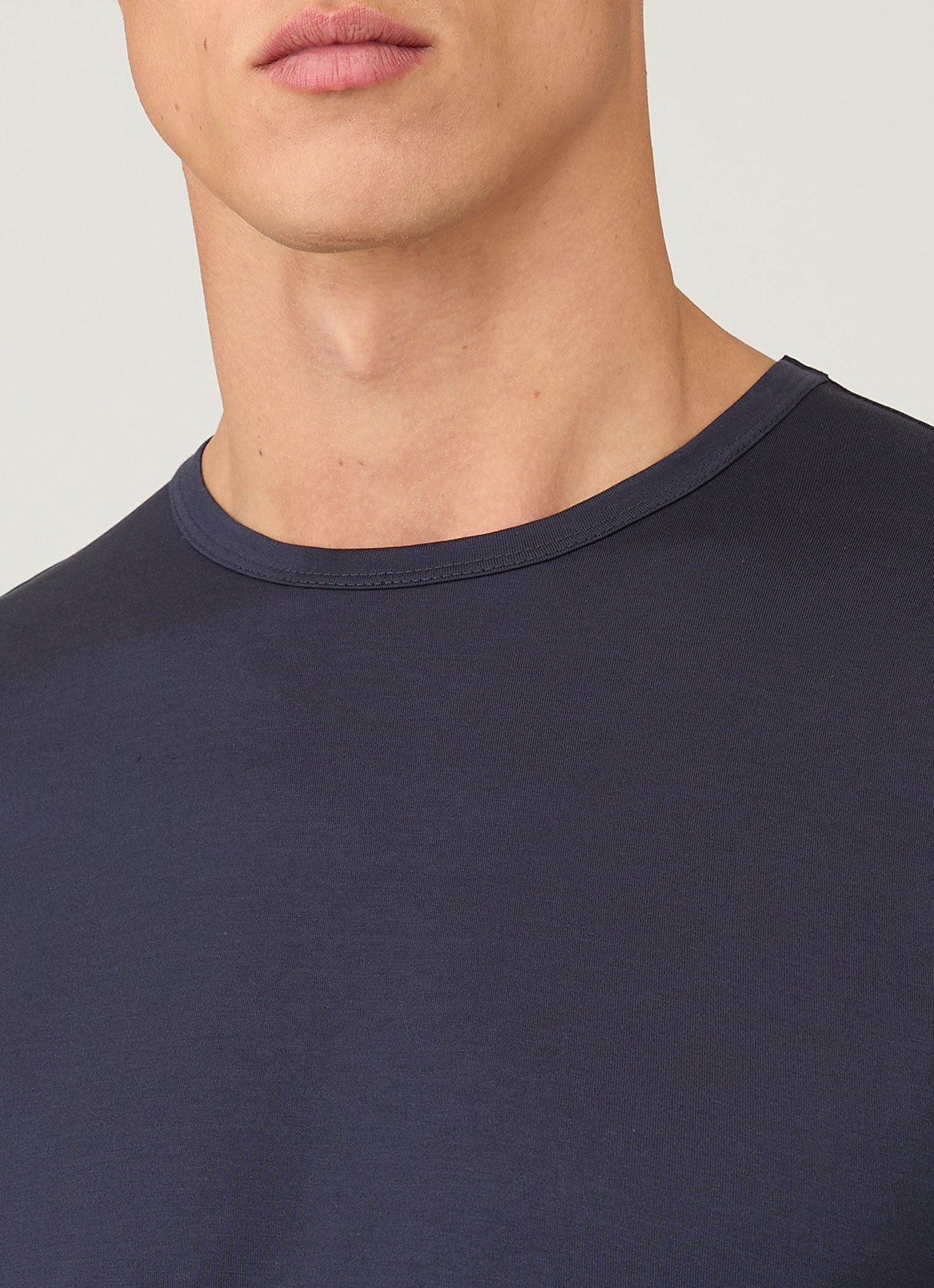 Men's Classic T-shirt in Navy