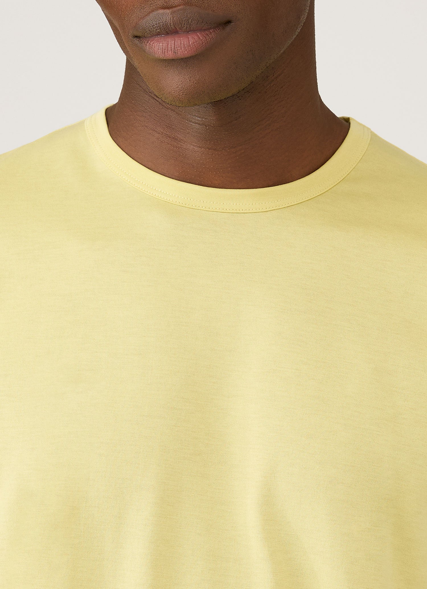 Men's Classic T-shirt in Avocado