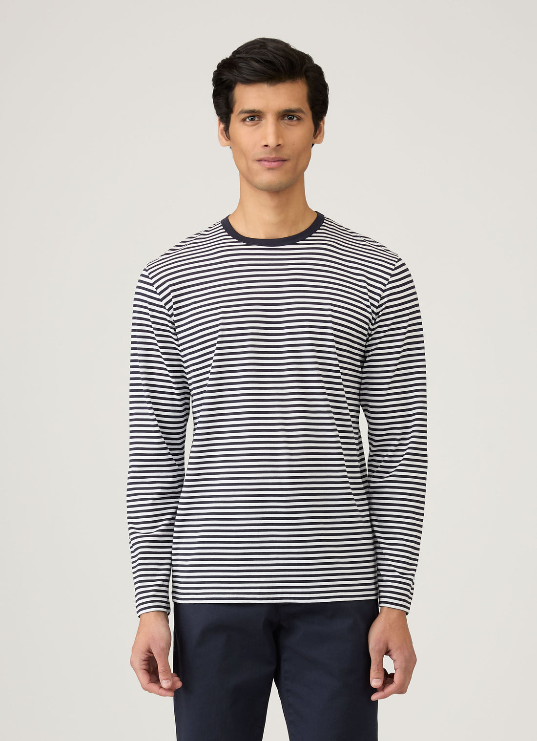 Klassisches Langarmshirt