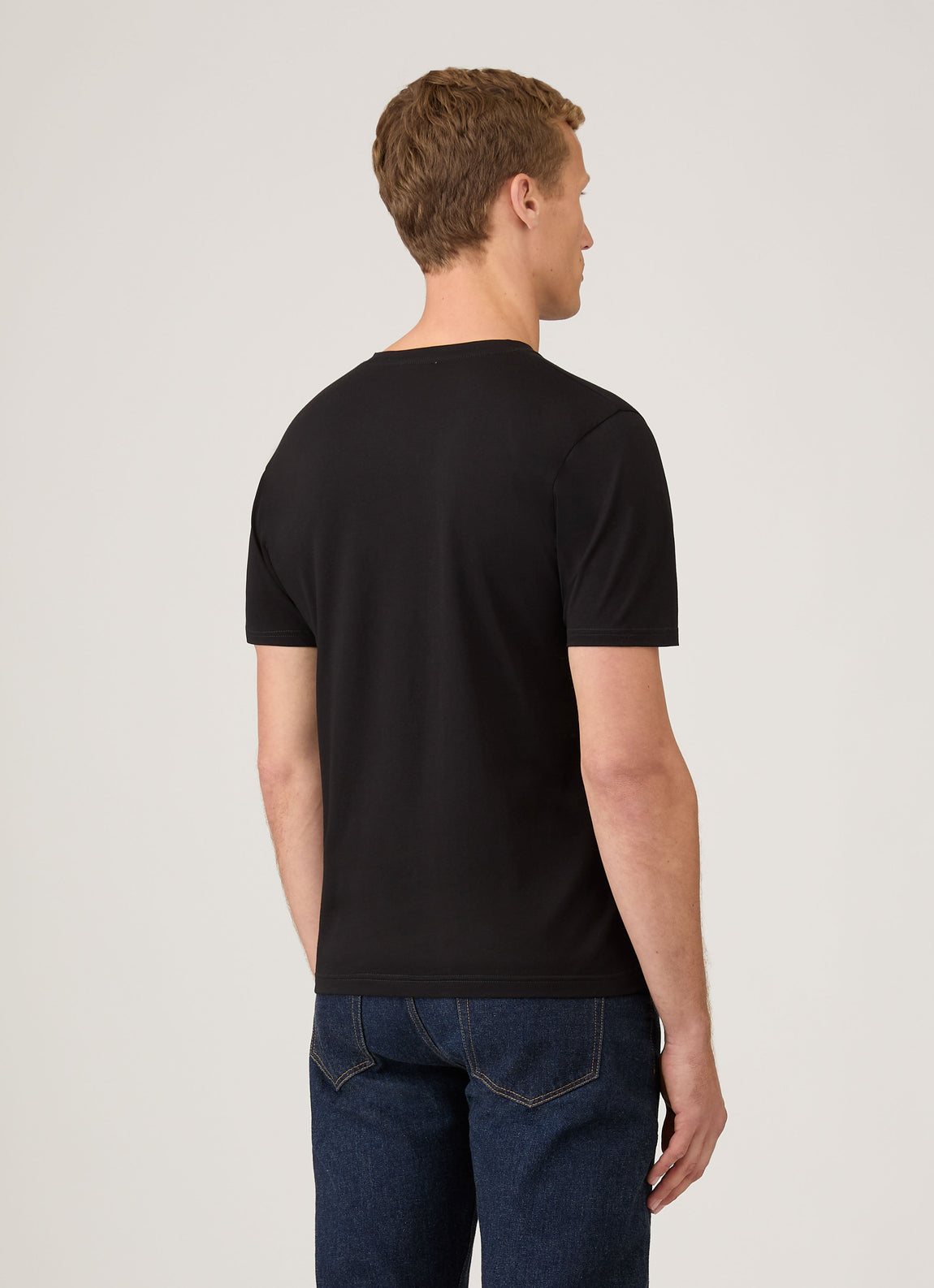 Men's Riviera V Neck T-shirt in Black
