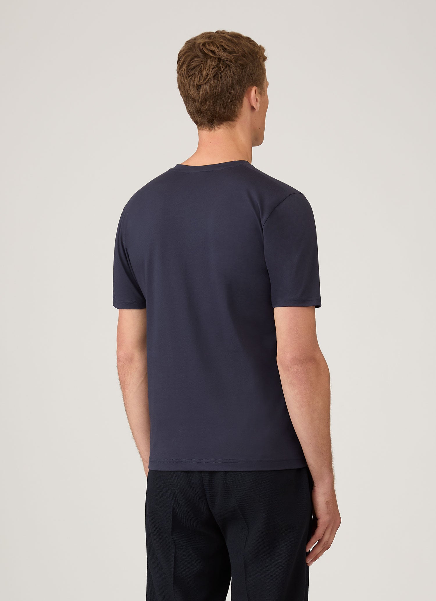 Men's Riviera V Neck T-shirt in Navy