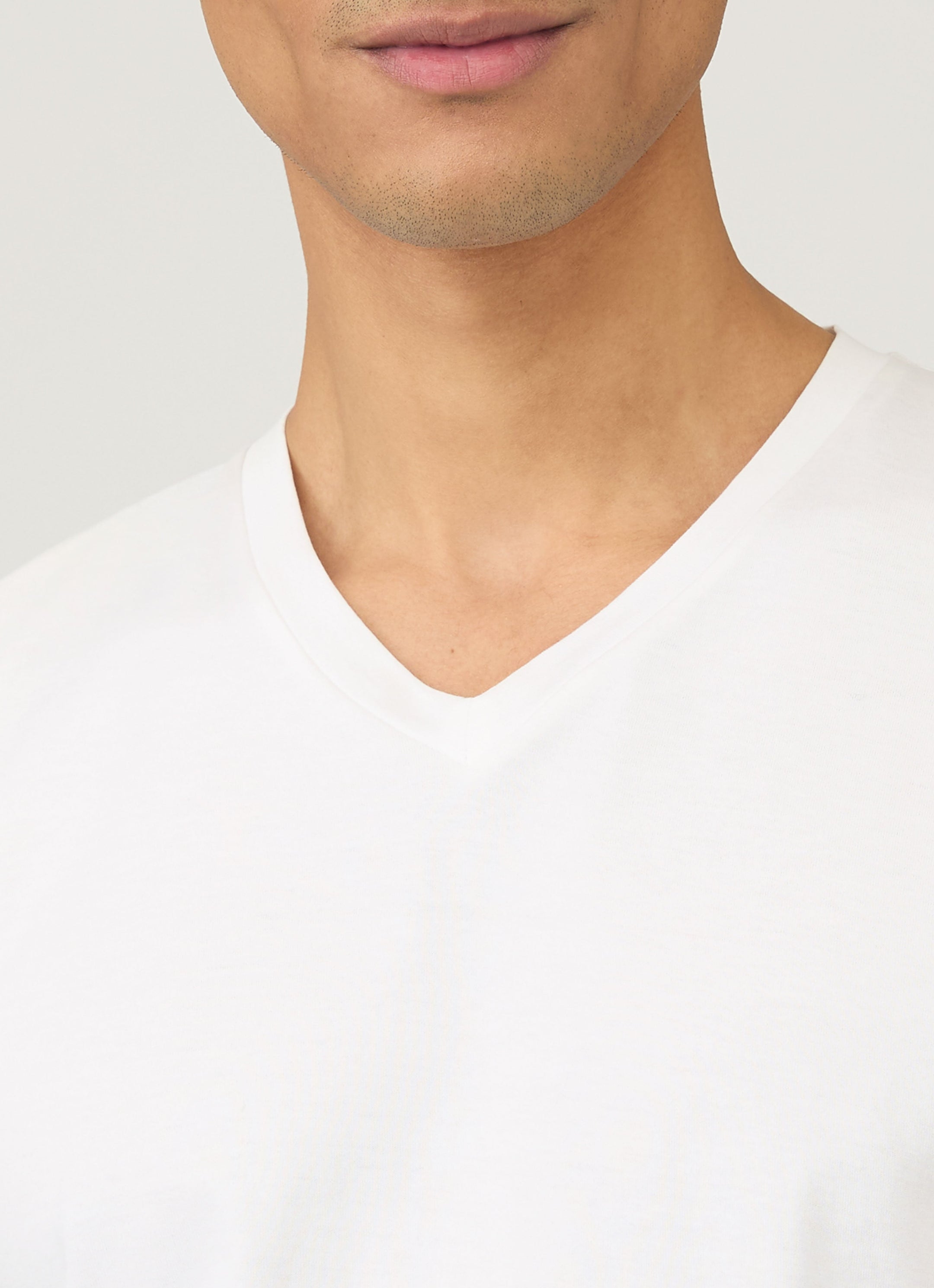 Men's Riviera V Neck T-shirt in White