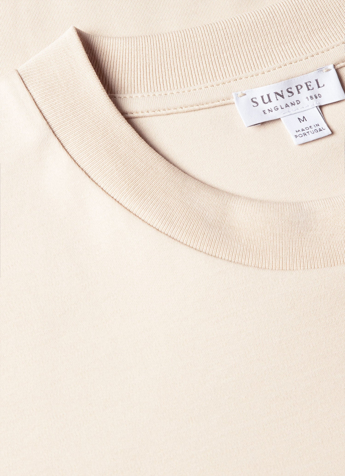 Locker geschnittenes T-Shirt