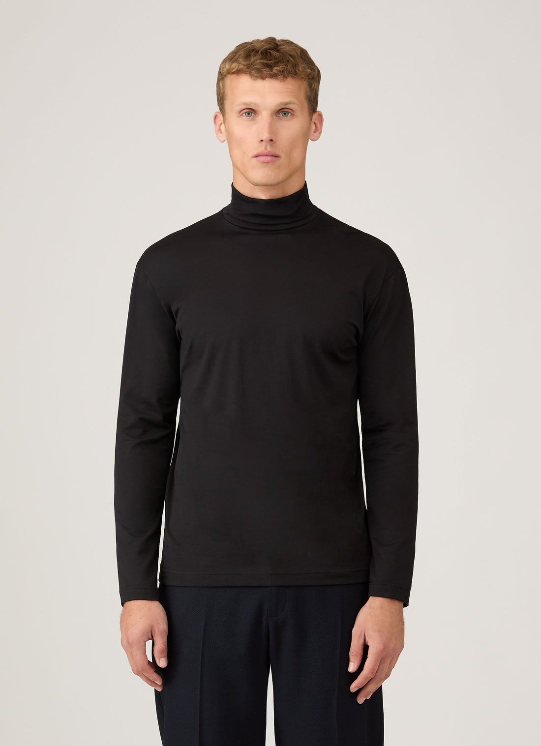 Schweres T-Shirt mit Rollkragen