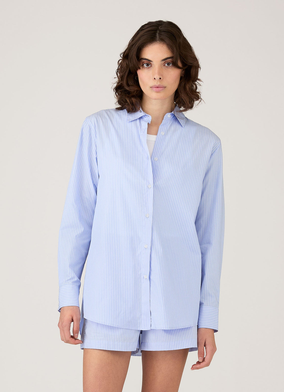 Women's Relaxed Poplin Shirt in Pale Blue/White
