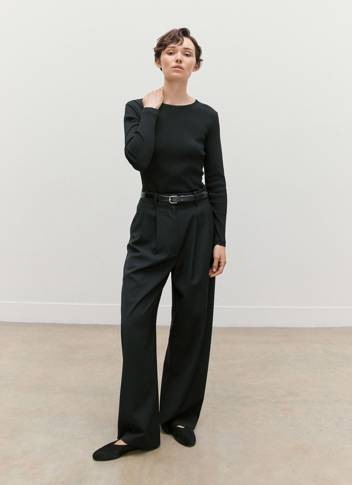 Women's Ribbed Long Sleeve T-shirt in Black
