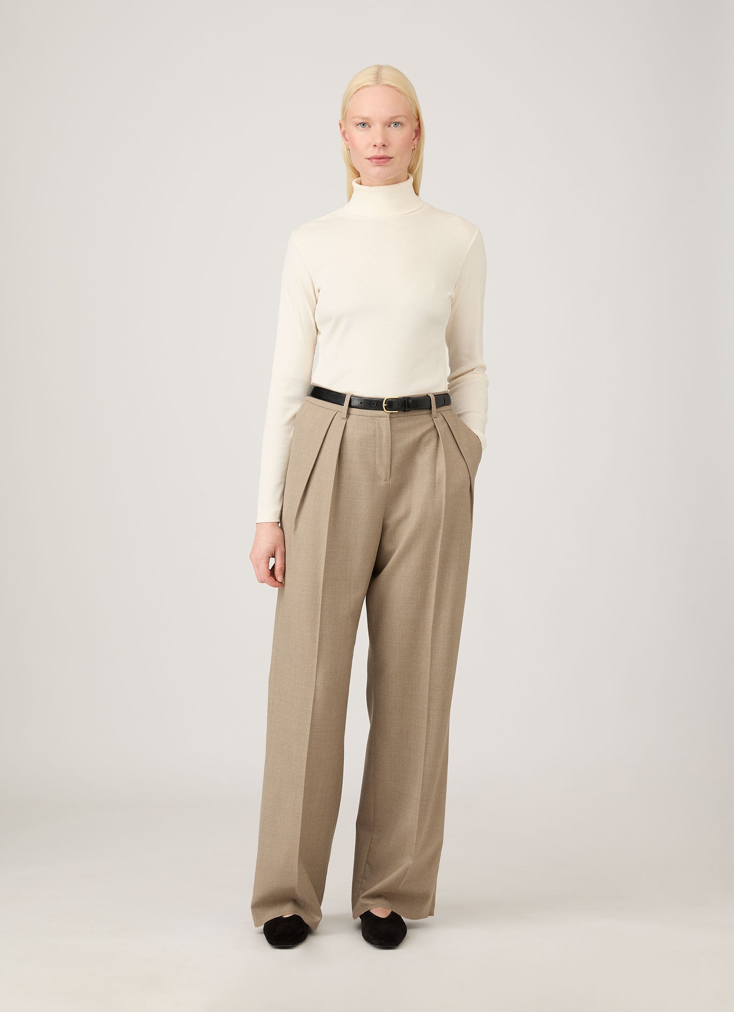 Women's Ribbbed Roll Neck in Ecru