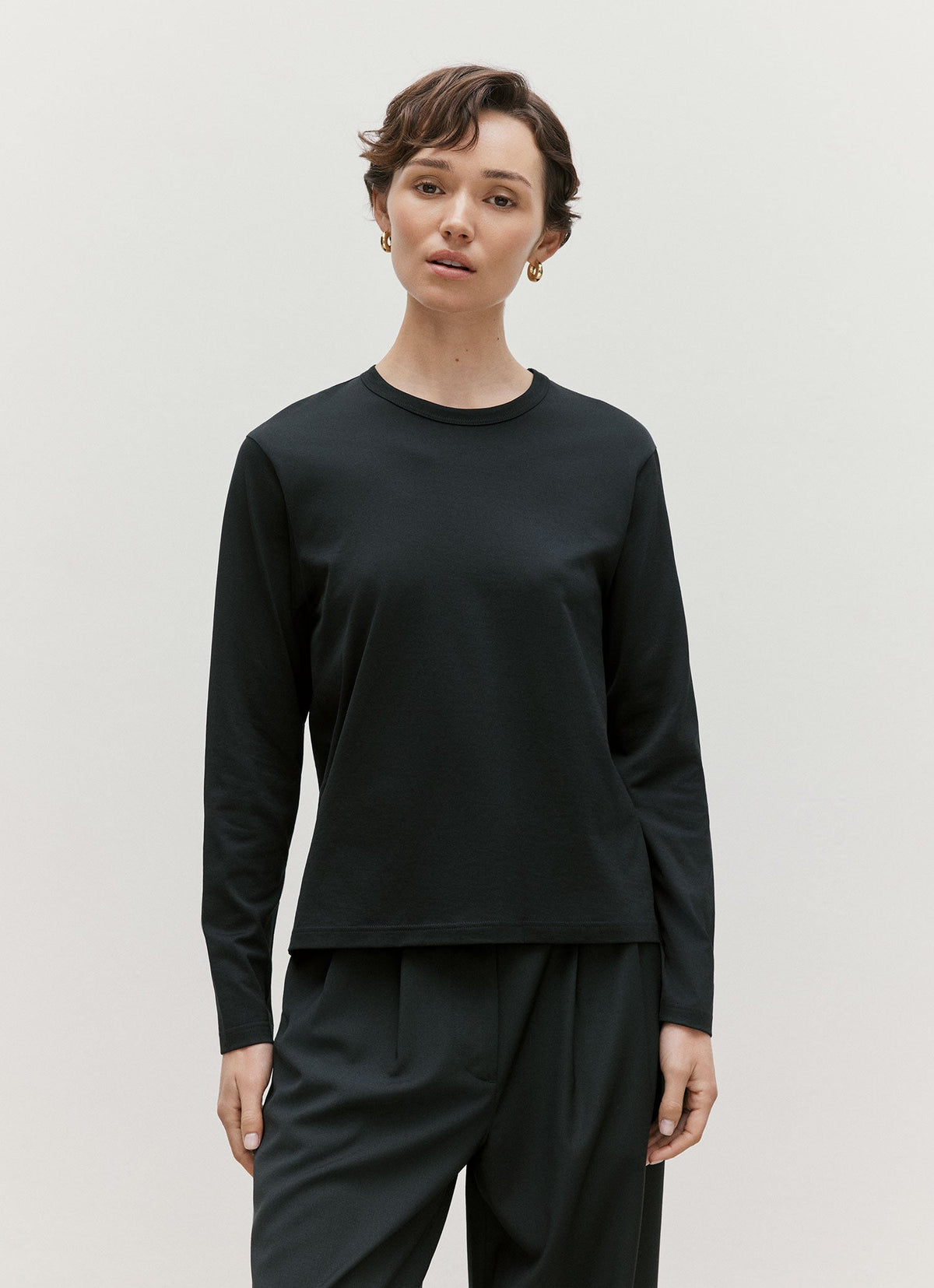 Women's Long Sleeve Everyday T-shirt in Black