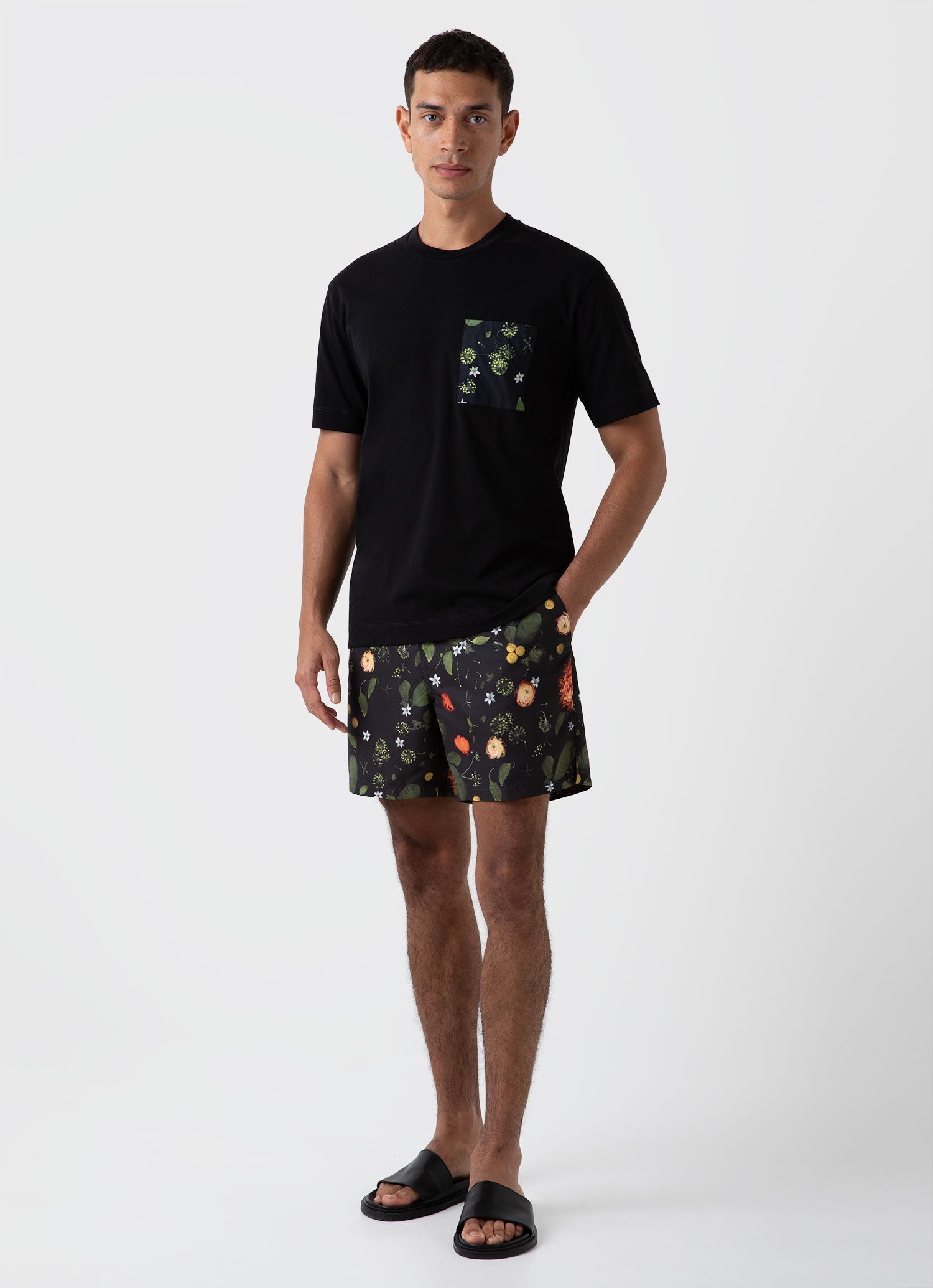 Men's Charlotte Gosch Pocket T-shirt in Hedgerow