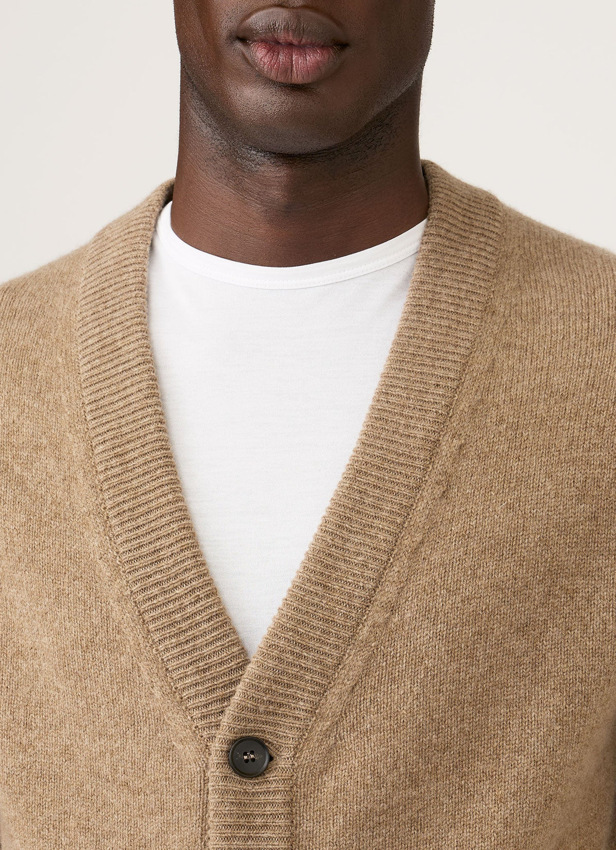 Men's Lambswool Cardigan in Taupe