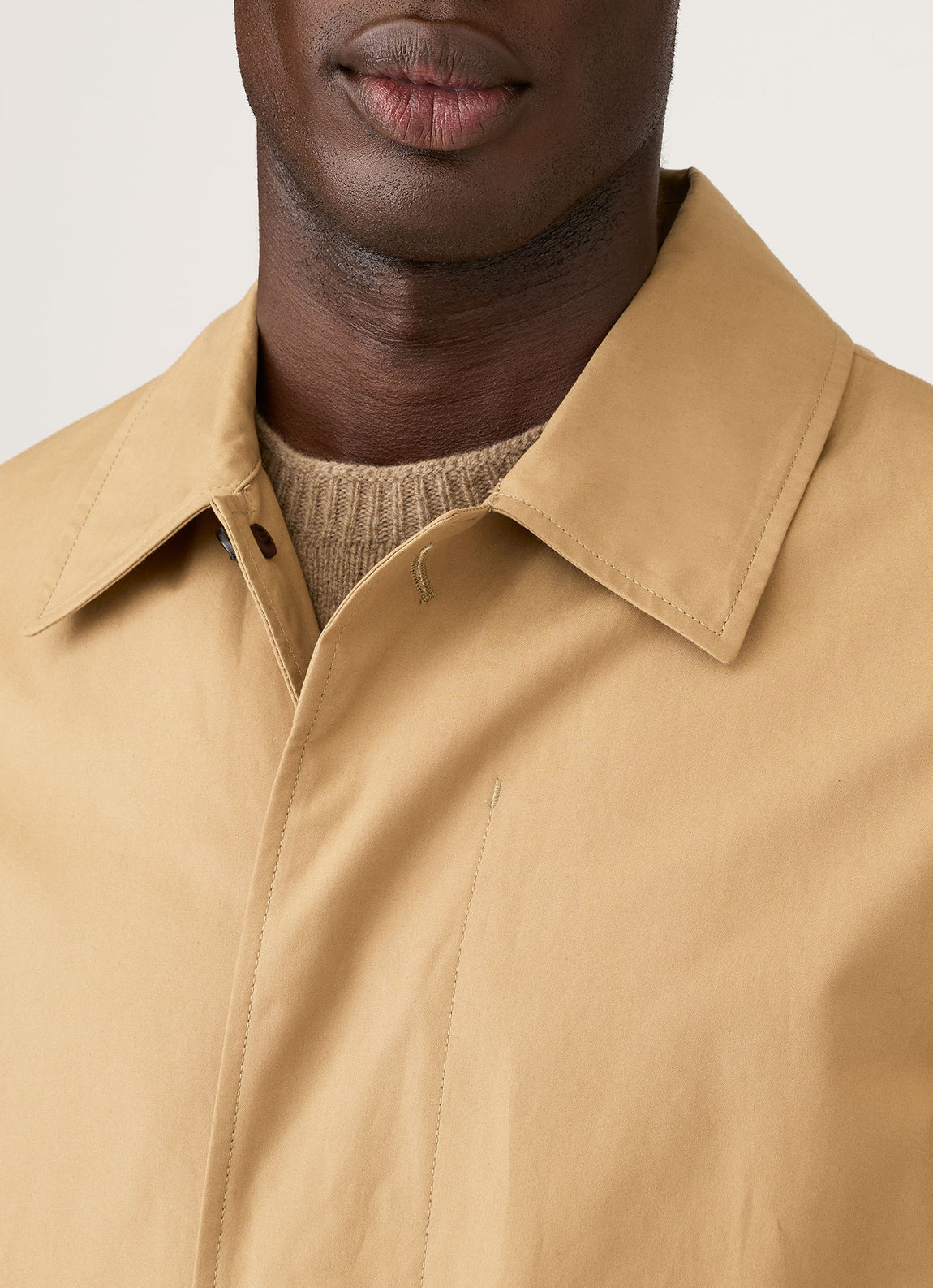 Herren-Ventile-Mac in Dunkelbeige