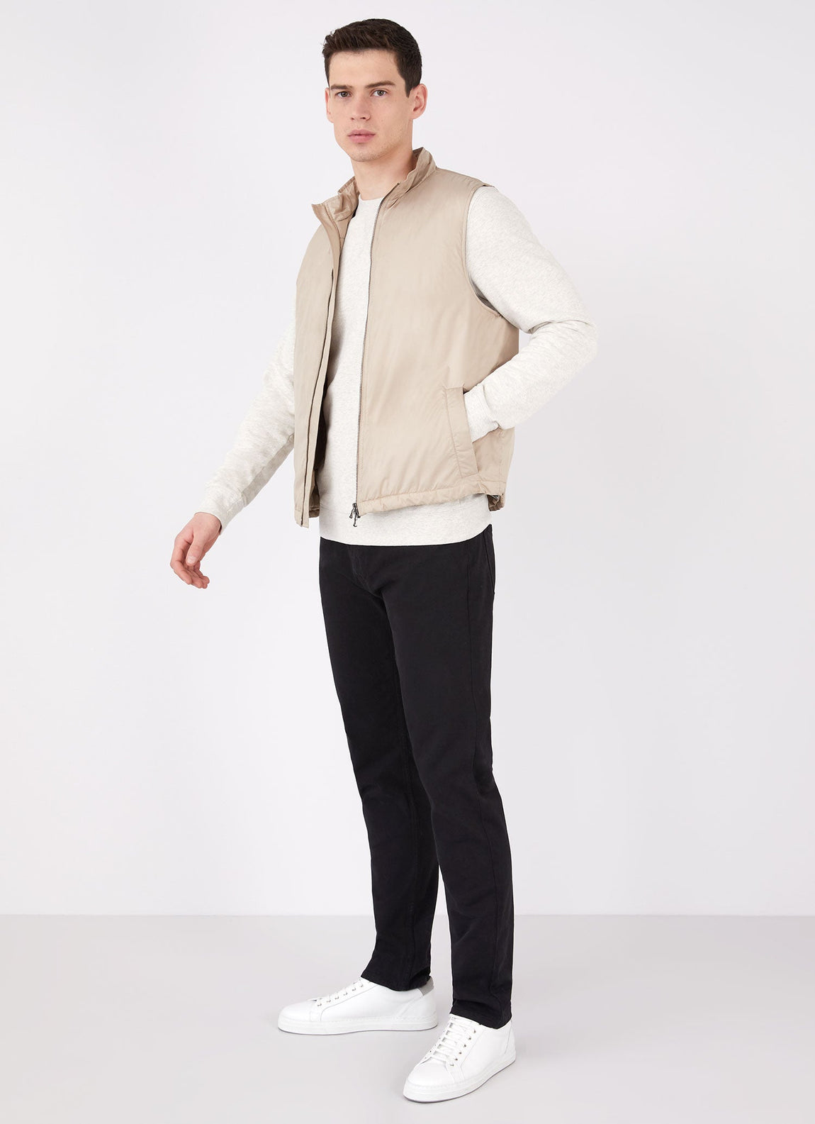 Men's Insulated Gilet in Light Stone