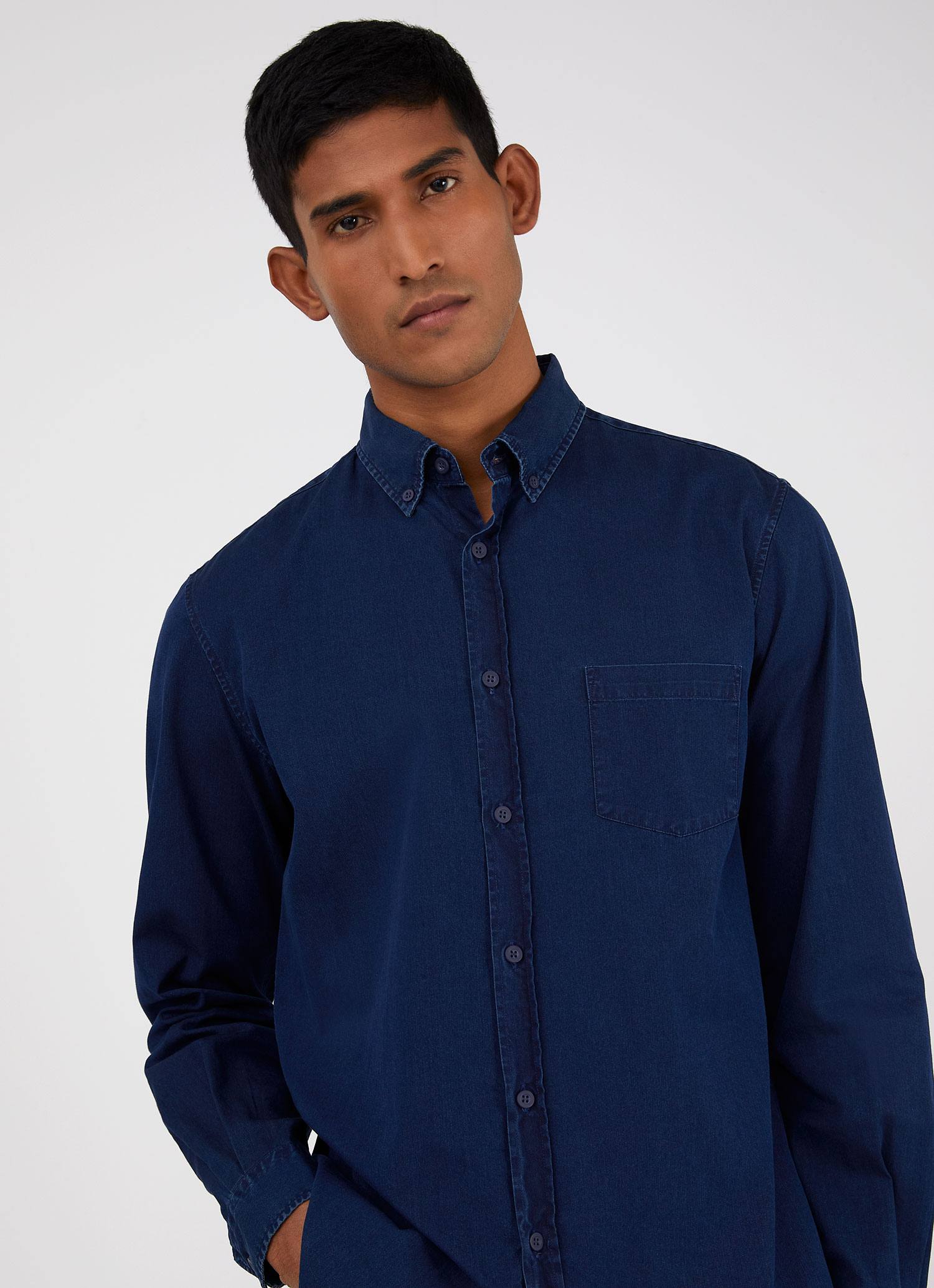 Men's Button Down Denim Shirt in Indigo