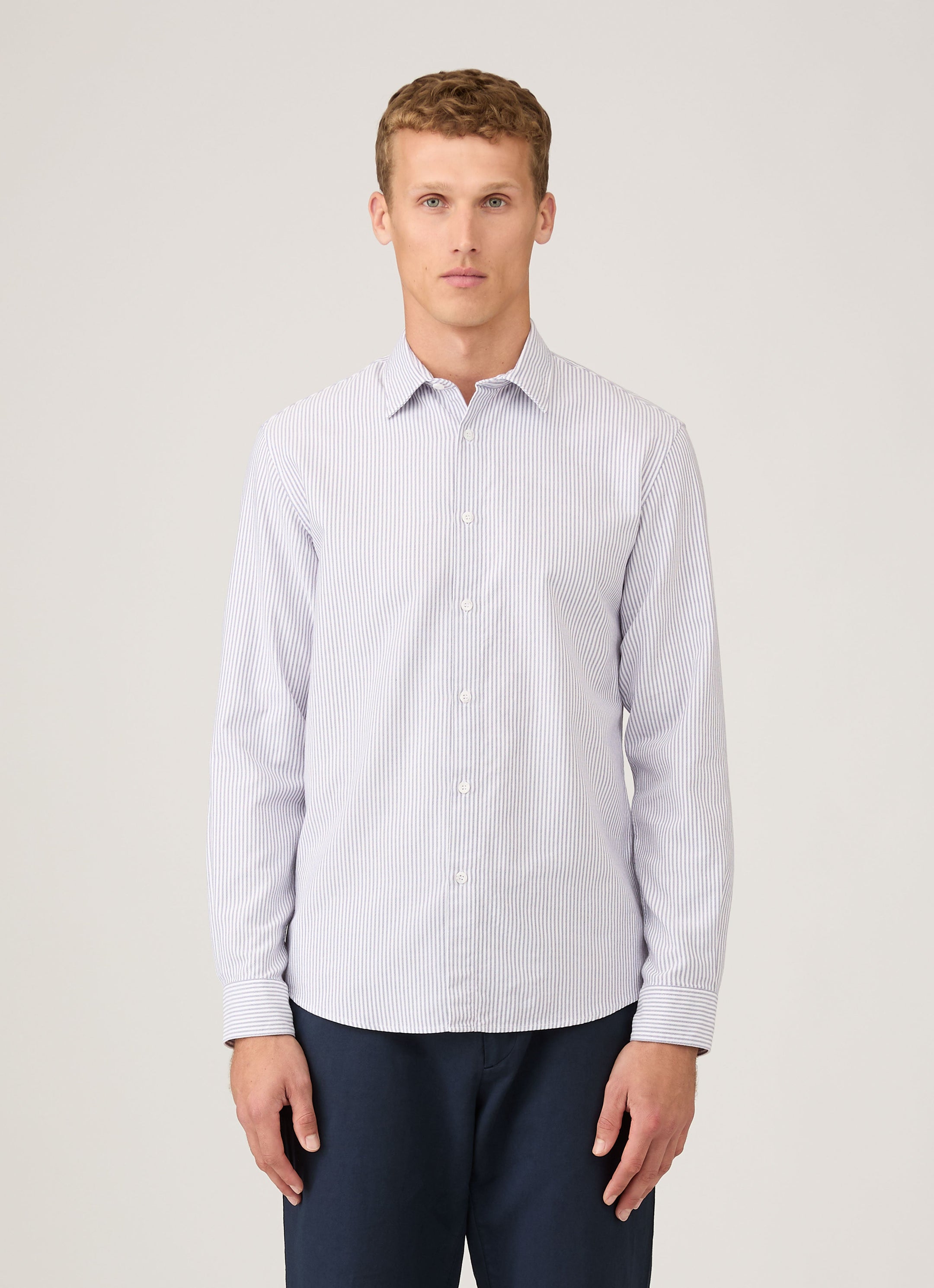 Men's Oxford Shirt in White/Navy