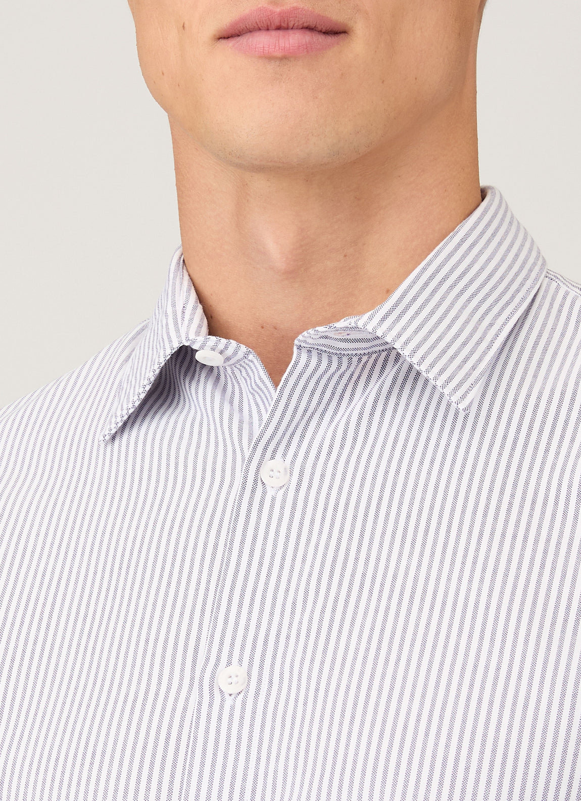 Men's Oxford Shirt in White/Navy
