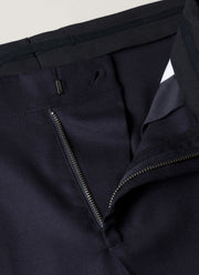 Men's Lightweight Travel Wool Two-Piece Suit in Navy