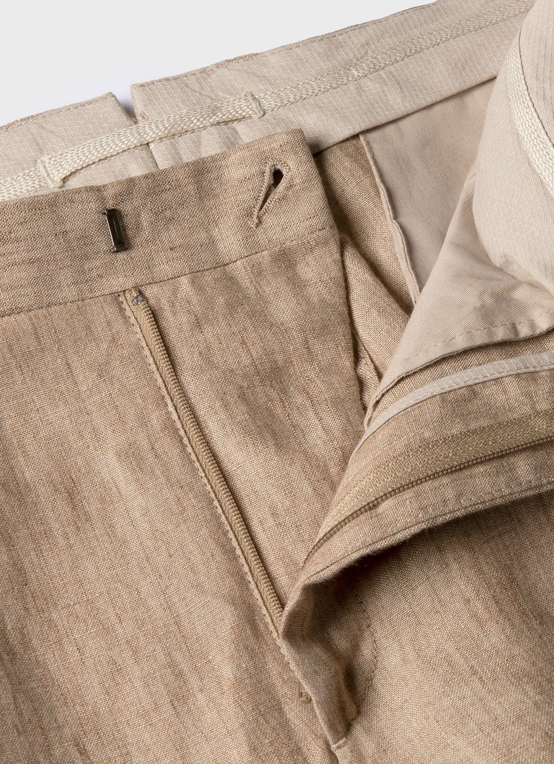Men's Pleated Linen Trouser in Dune Melange