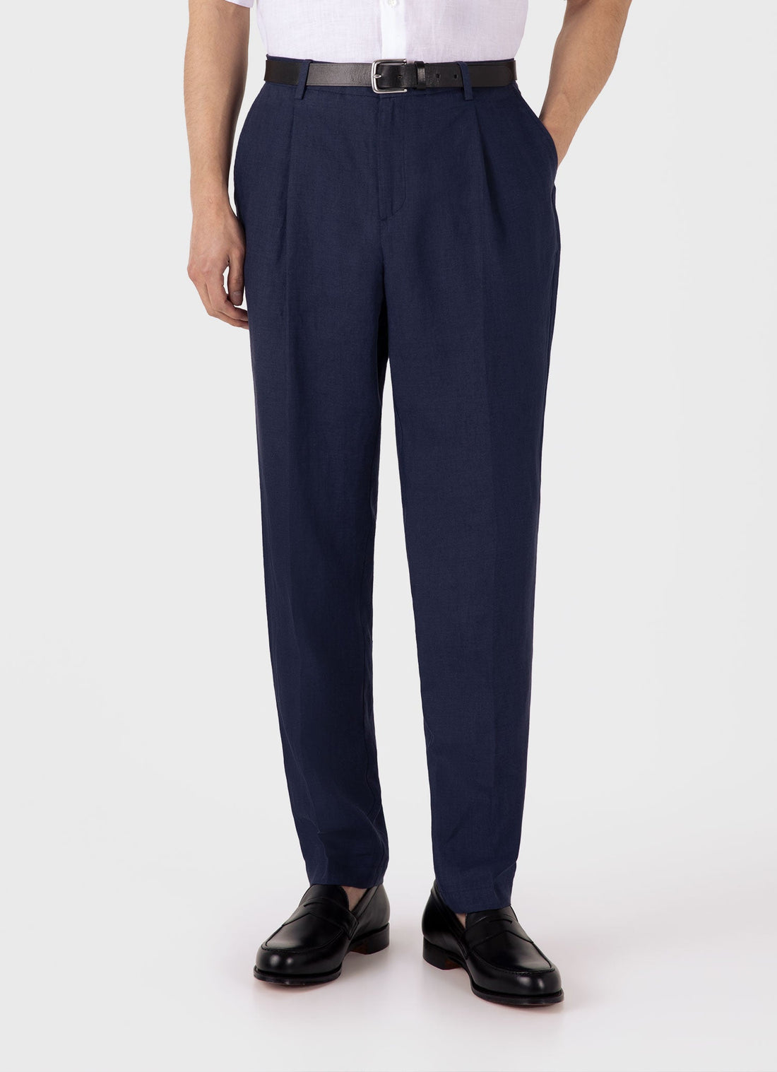 Men's Pleated Linen Trouser in Light Navy