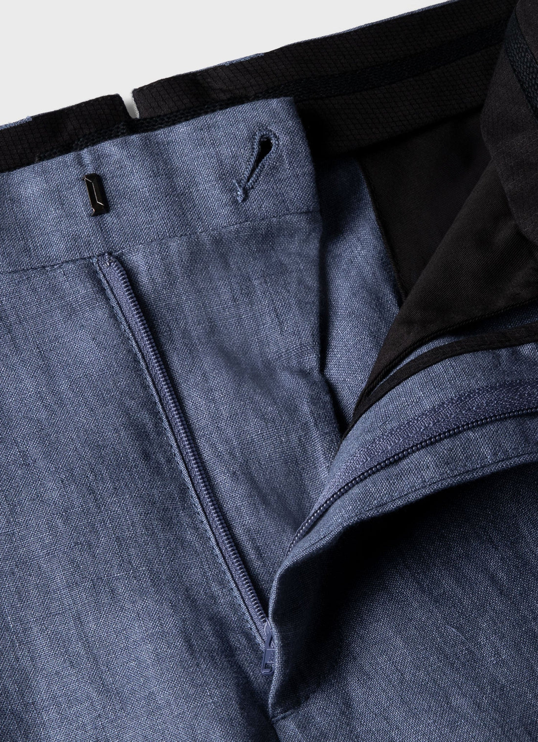 Men's Pleated Linen Trouser in Soft Denim Melange