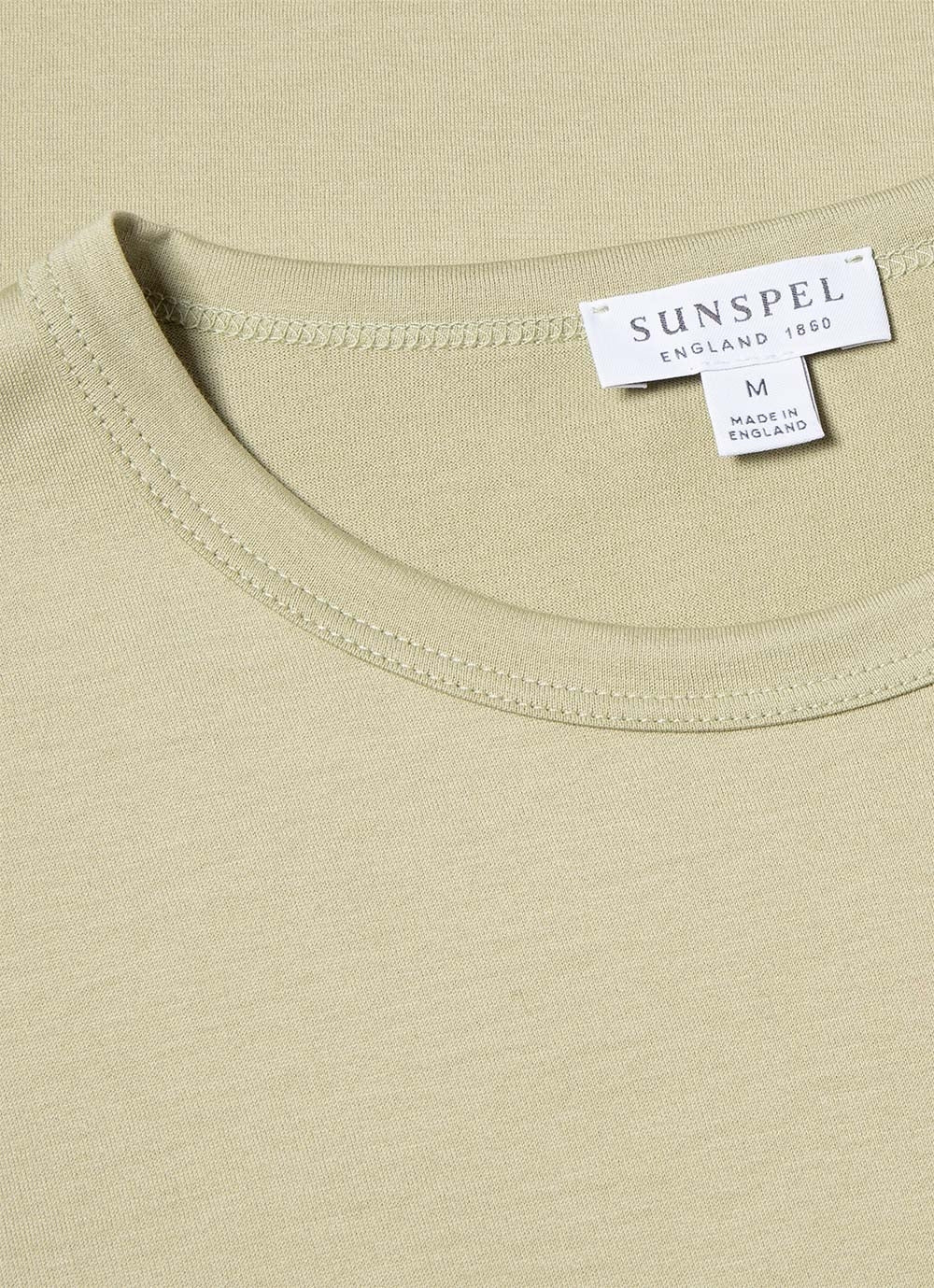 Men's Classic T-shirt in Pistachio