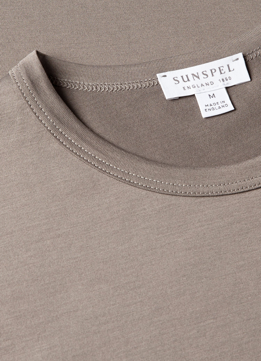 Klassisches T-Shirt