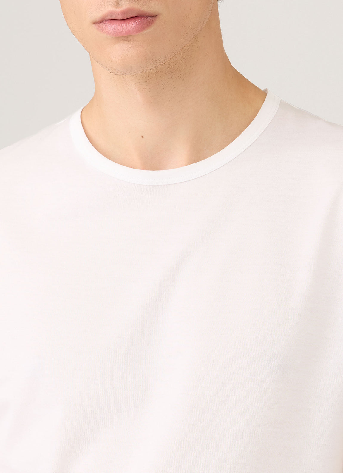 Men's Classic T-shirt in White