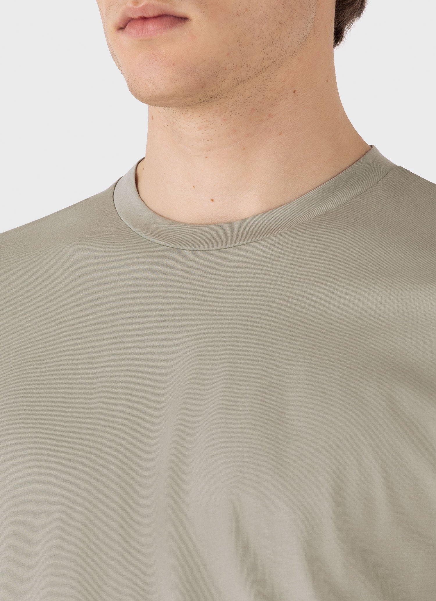Men's Riviera Midweight T-shirt in Pastel Green