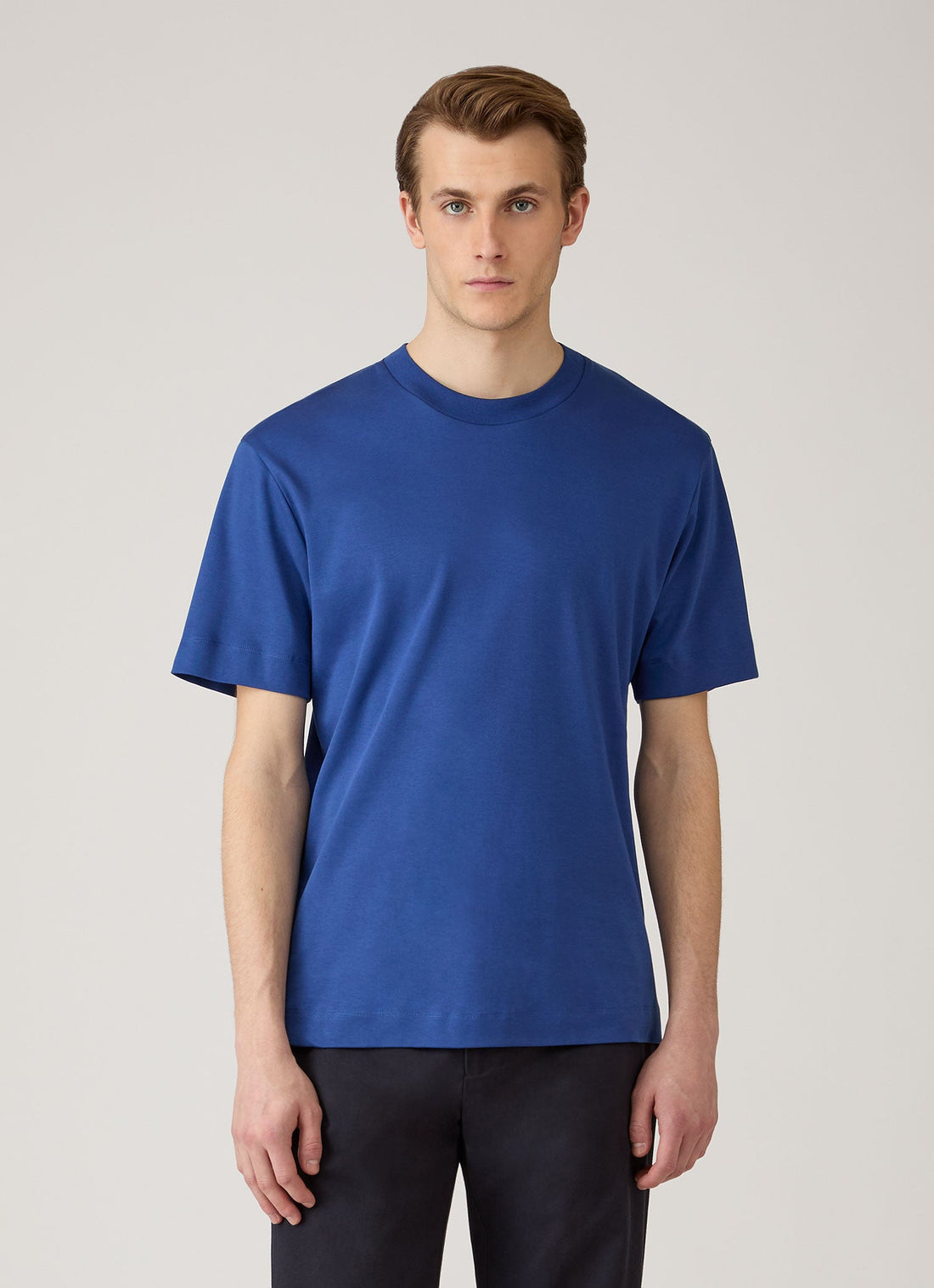 Locker geschnittenes T-Shirt