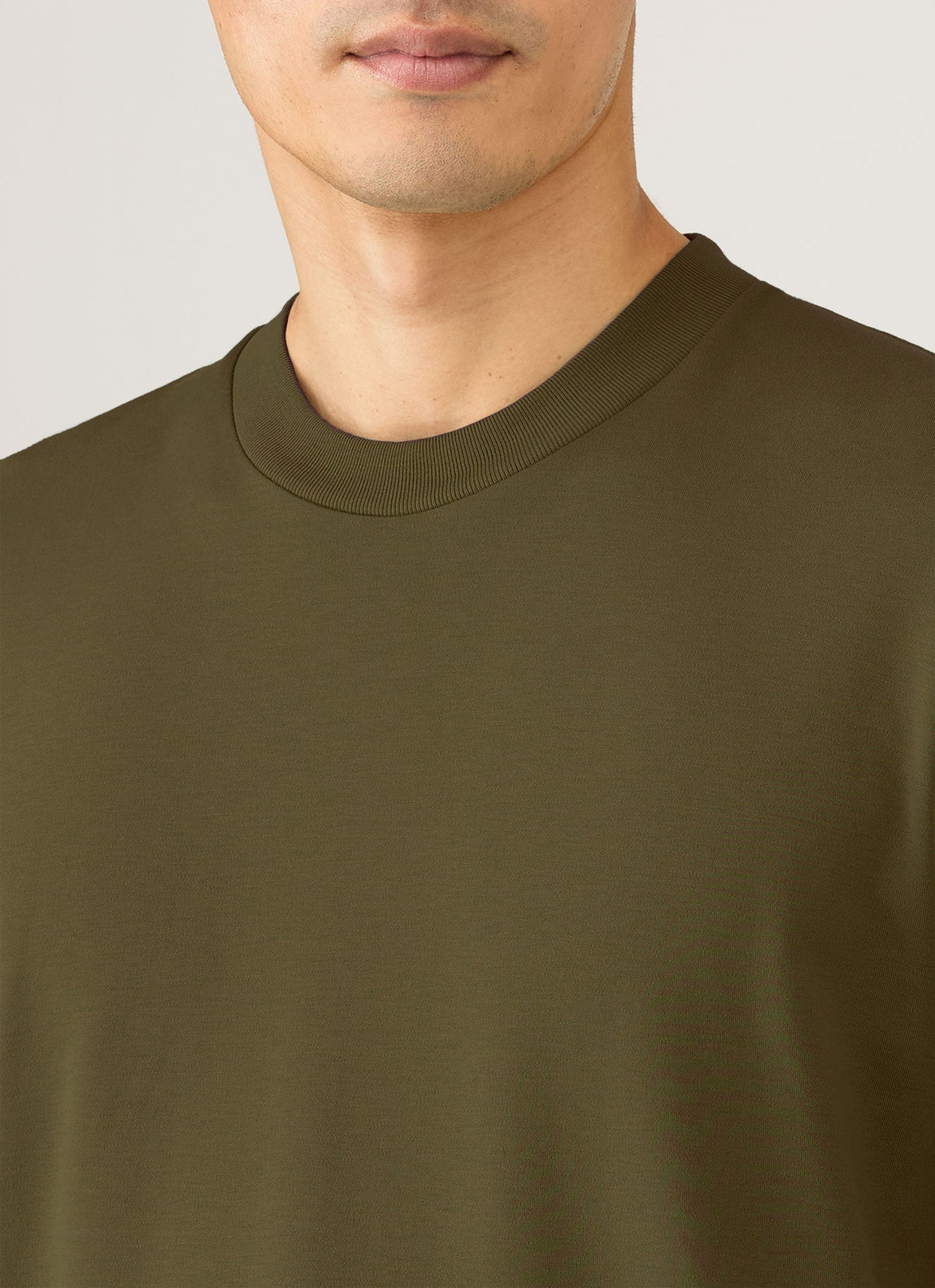 Men's Relaxed Fit Heavyweight T-shirt in Deep Olive