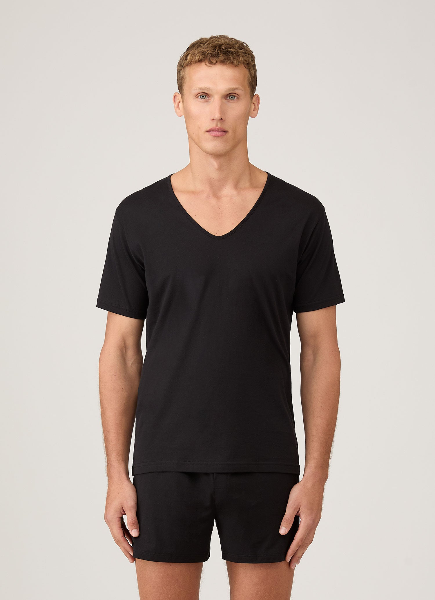 Men's Superfine Cotton V-Neck Underwear T-shirt in Black