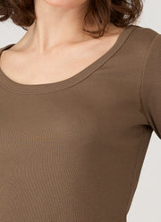 Women's Ribbed Scoop Neck T-shirt in Dark Cedar