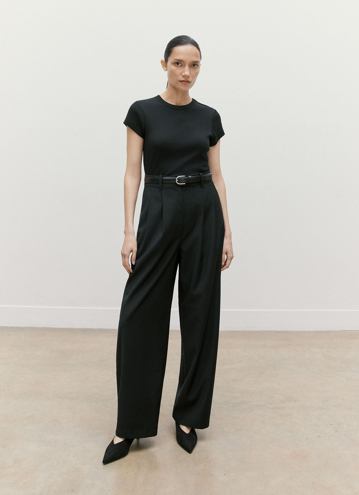 Women's Ribbed T-shirt in Black
