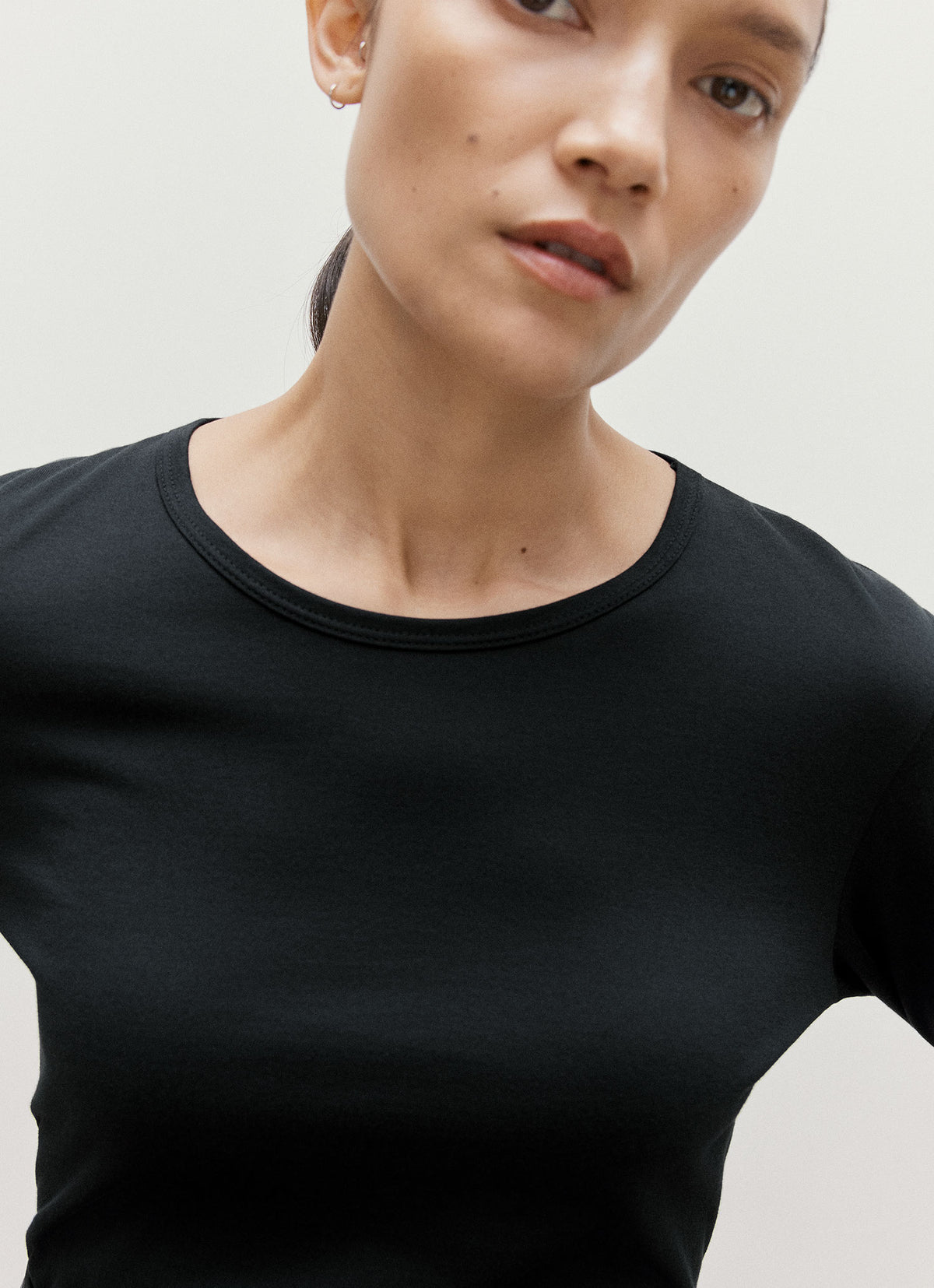 Women's Long Sleeve Classic T-shirt in Black
