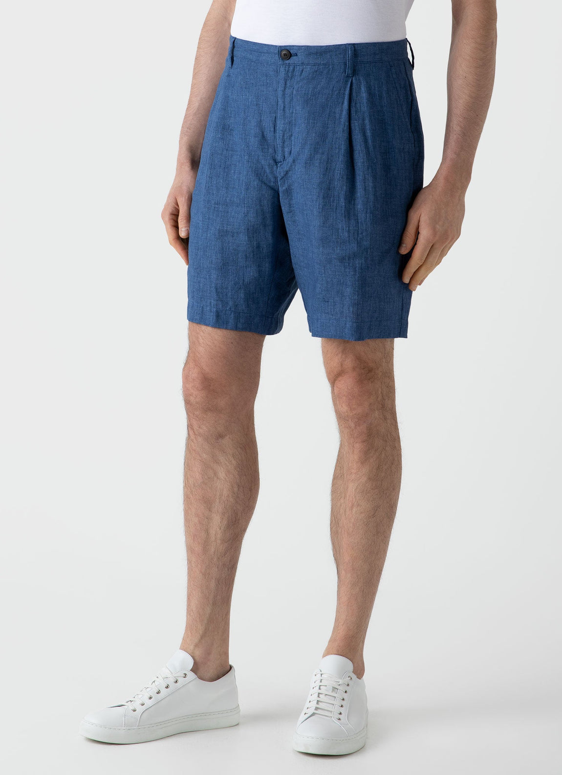 Men's Pleated Linen Short in Blue Melange